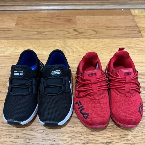 Two pair of kids shoes - Picture 2 of 8